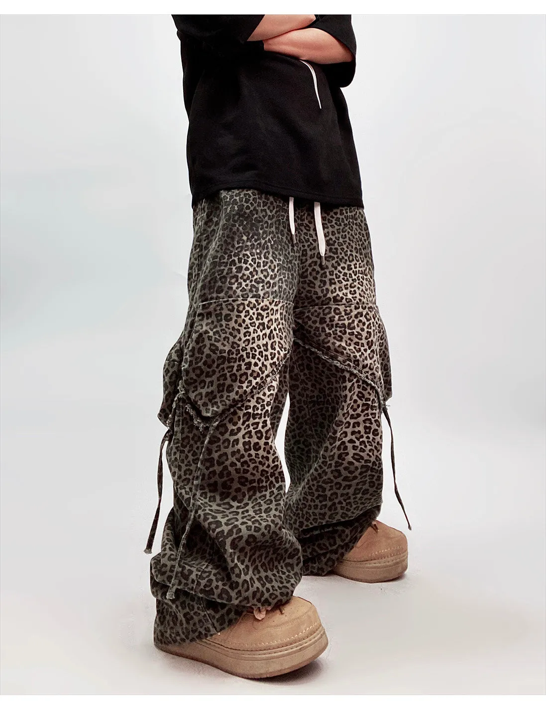 【24s Nov.】Loose Fit Leopard Print Jeans