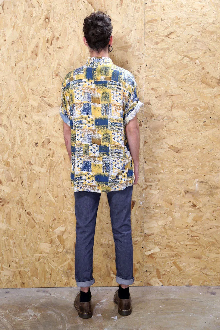 90s Short Sleeved Shirt in Yellow and Blue Pattern