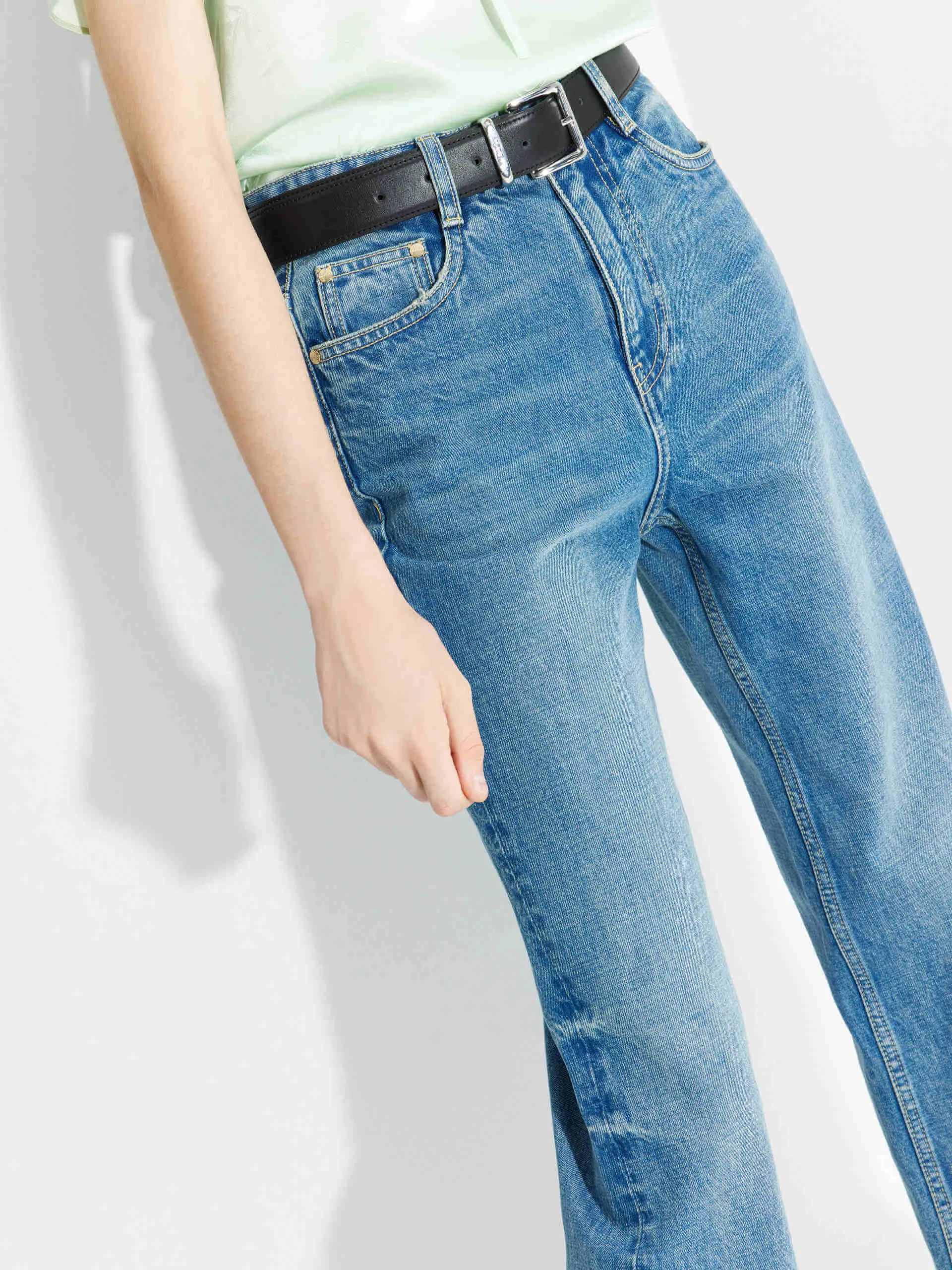 Mid Waist Straight Jeans