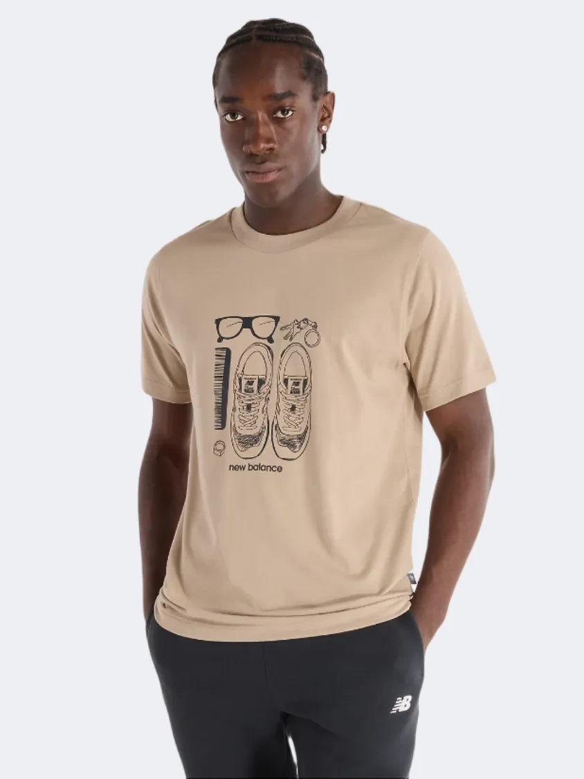 New Balance Essentials Graphic Men Lifestyle T-Shirt Driftwood