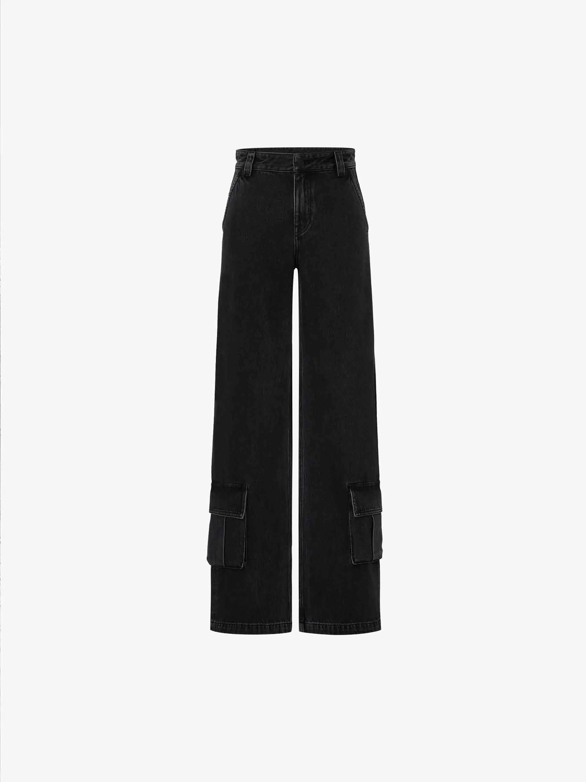 Relaxed Straight Cargo Jeans