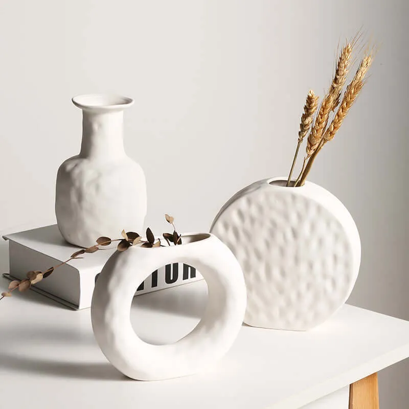 Scandinavian Style Ceramic Vases Unveiled - Chic Simplicity